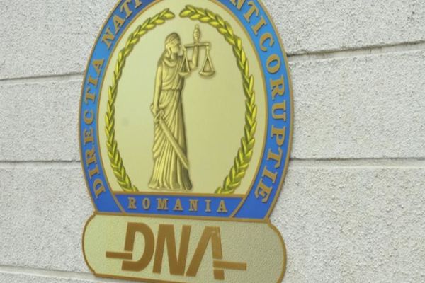 USR depune denunț penal la DNA după acțiunile PSD la adresa lui Nicușor Dan