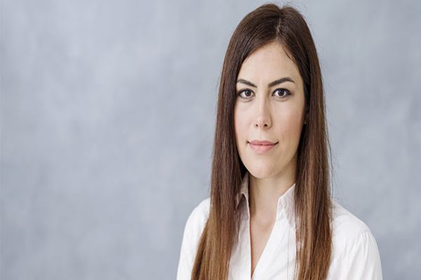 Cristina Prună: Ce preocupări mai au parlamentarii? Ei bine, îşi fac cadouri, pentru acum şi pentru la 'pensie'