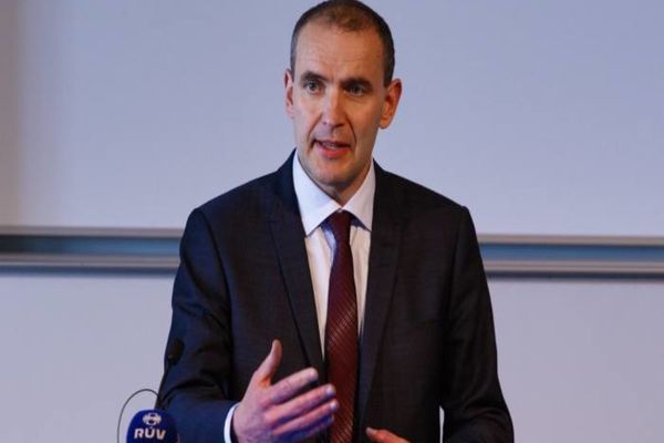 Preşedintele islandez Gudni Johannesson a fost învestit sâmbătă pentru un nou mandat de patru ani în funcţia de şef al statului
