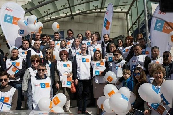 Fuziunea dintre USR şi PLUS, aprobată cu votul a peste 84% dintre membrii ambelor partide