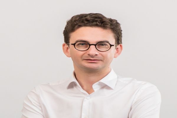 Iulian Bulai, depistat pozitiv la COVID-19