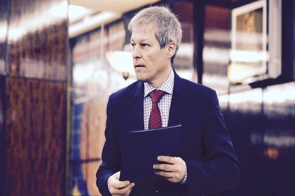 Dacian Cioloș: ”USR PLUS e gata să își asume guvernarea alături de PNL. UDMR devine indispensabil”