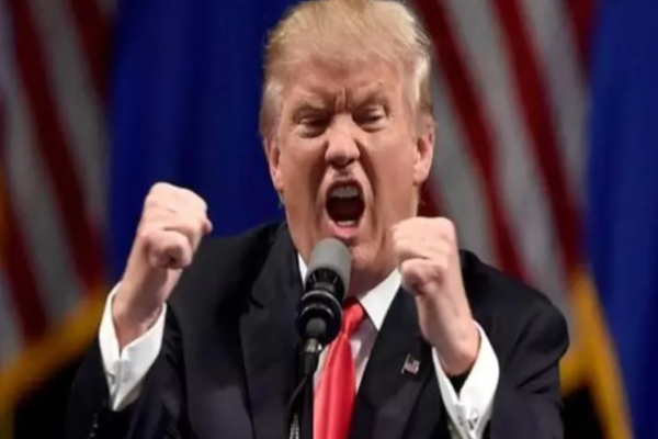 Democrații cer DEMITEREA lui Trump