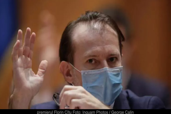 Premierul Cîțu, alături de Vlad Voiculescu: ”Nu are cum să treacă o moțiune la vot”