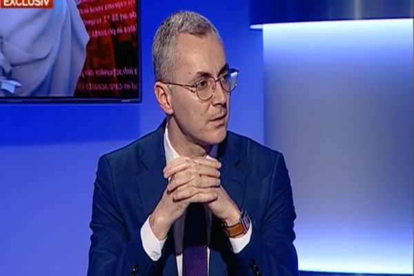 Ministrul Justiției, Stelian Ion, sesizează Comisia de la Veneţia pe desfiinţarea SIIJ