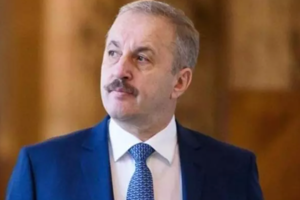 SURSE: PSD i-a interzis lui Vasile Dîncu să mai vorbească în numele partidului