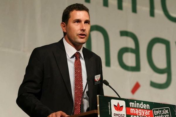 Ministrul Tanczos Barna lămurește scandalul ursului: Prințul a vânat legal. Ursul împușcat era periculos și nu este cel mai mare din România