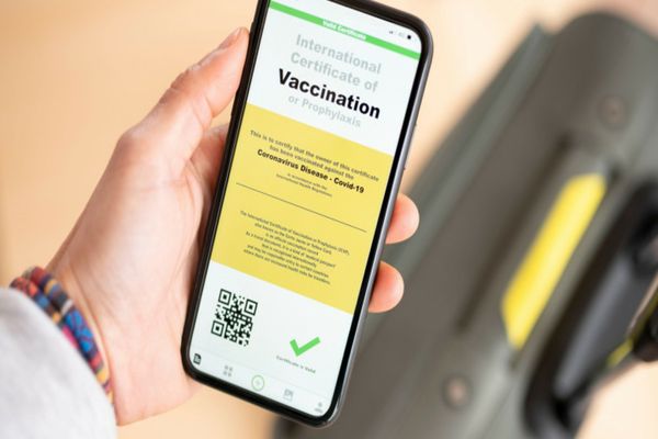 Certificatul european de vaccinare anti-Covid, operațional, în România, în mai puțin de o lună. ANUȚUL făcut de secretarul de stat, Andrei Baciu