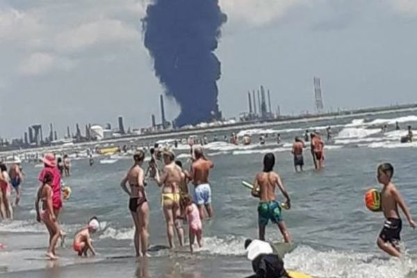 Premierul Cîțu intervine în cazul exploziei de la Petromidia: ”I-am solicitat secretarului de stat Raed Arafat și șefului IGSU să meargă la fața locului”