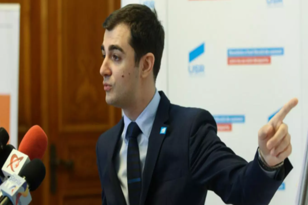 Ministrul Năsui nu se teme de ieșirea de la guvernare: Fie facem reforme, fie nu stăm să punem ștampila ce fac alții