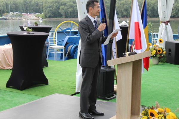 Aniversarea a 100 de ani de relații diplomatice româno-nipone marchează ridicarea platformei de lucru catwalk a podului suspendat de la Brăila