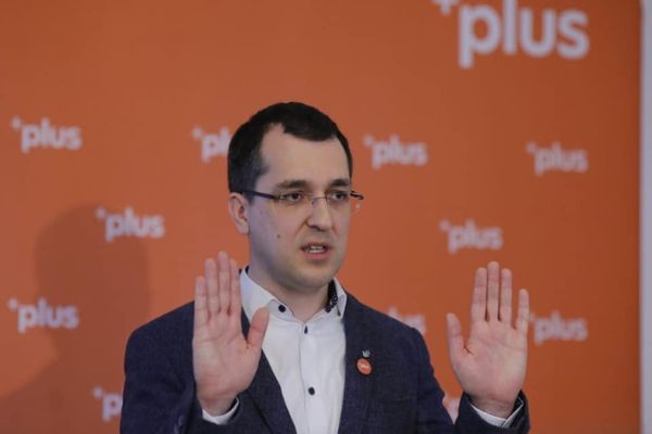 Vlad Voiculescu despre sistemul de sănătate: „PNL a dus mai departe moștenirea vechii politici, blocând orice reformă reală”