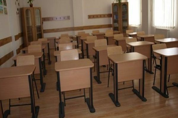 Ministrul Educaţiei: Nu ne jucăm cu copii deschide şcoala - închide şcoala