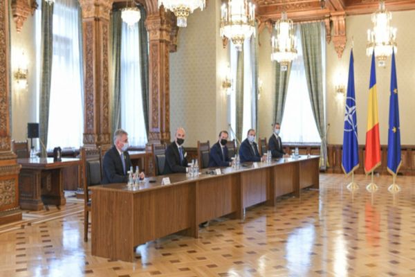 Zi CRUCIALĂ pe scena politică: Klaus Iohannis desemnează PREMIERUL, deși partidele nu au stabilit un nume