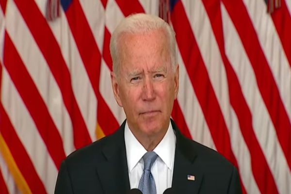 Joe Biden: Sunt semne clare că Vladimir Putin are în vedere folosirea de arme biologice şi chimice în Ucraina