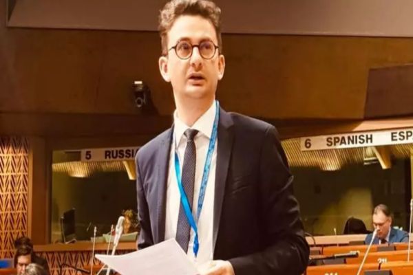 Iulian Bulai nu exclude ”depunerea unei moţiuni simple împotriva ministrului Romaşcanu”