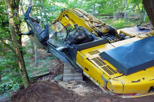 Curtea Constituţională a României discută, miercuri, sesizarea USR în legătură cu legea care permite construcţia de hidrocentrale mici în ariile protejate