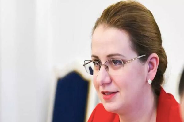 USR îi cere ministrului Ligia Deca să publice propunerile primite în ultima săptămână de consultări publice pentru noile legi ale Educaţiei