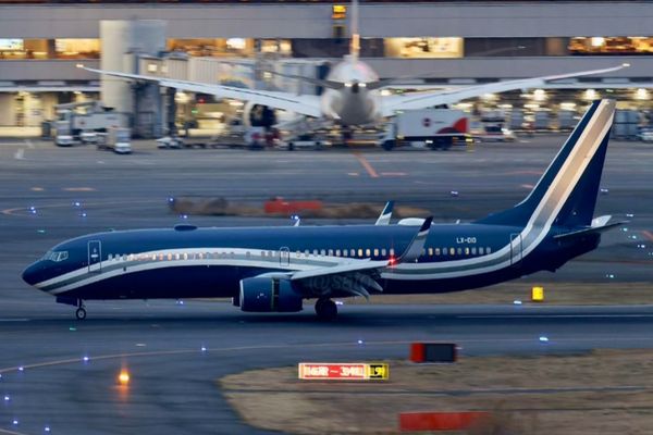 Cum arată avionul VIP cu care Iohannis a plecat în Japonia. Interiorul este FABULOS: cum au reacționat românii la aceste imagini - GALERIE FOTO