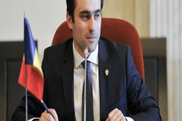 FOSTUL PRIMAR REZIST ALLEN COLIBAN ȘI IUBITA SA, TRIMIȘI ÎN JUDECATĂ PENTRU UN PREJUDICIU DE 16 MILIOANE DE LEI