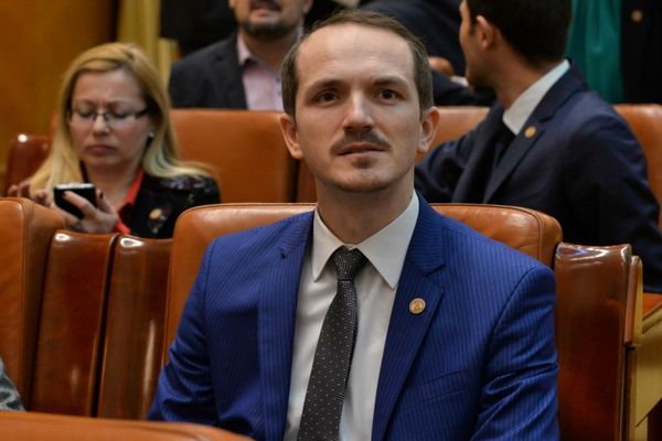 PREȘEDINTELE USR VASLUI, DEPUTATUL MIHAI BOTEZ: AM VOTAT PENTRU ADEVĂR, PENTRU DEMOCRAȚIE, NU PENTRU MONOPOL DE PUTERE