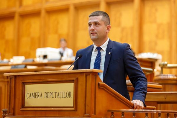 Deputatul USR Radu Miruţă: "România se află pe ultimul loc din Uniunea Europeană şi la gradul de digitalizare”
