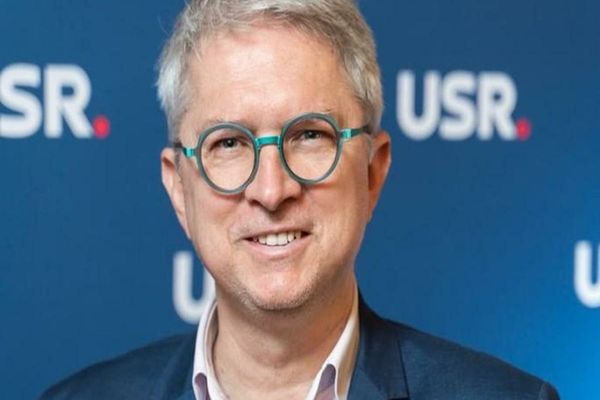 USR: Ciolacu refuză să vină în Parlament să explice cum îndatorează România cu un miliard de lei pe zi lucrătoare