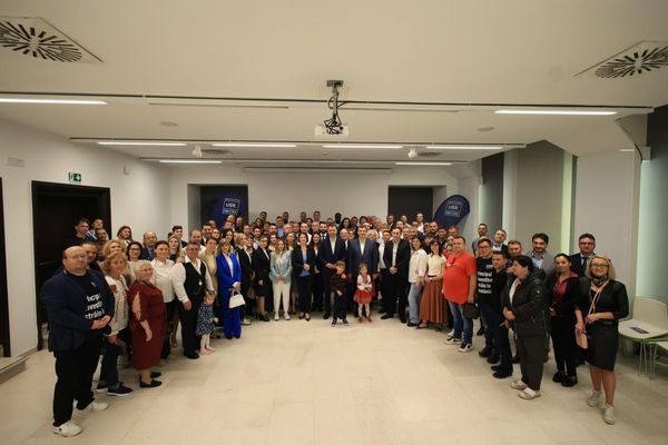 Dreapta Unită și-a prezentat prioritățile pentru diaspora la o întâlnire cu românii din Marea Britanie și Italia