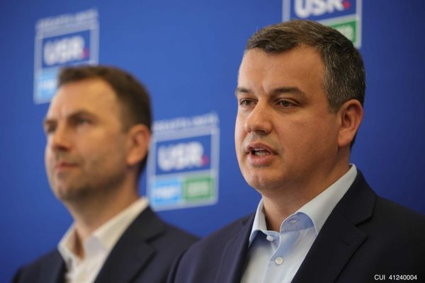 Astăzi, de la Bihor, Dreapta Unită a cerut românilor să nu uite că un vot pentru PNL este un vot pentru PSD