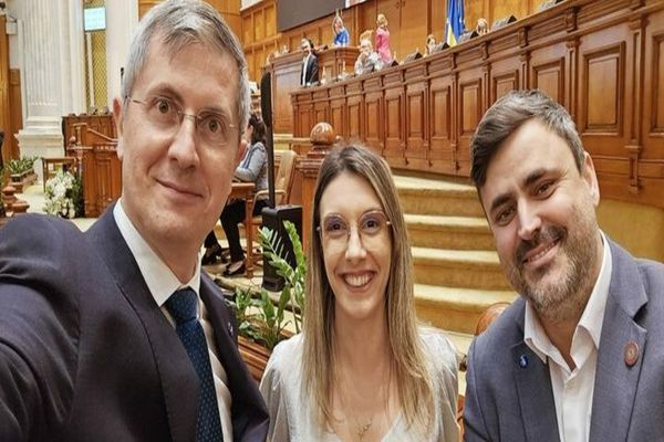 Proiect USR în sprijinul societății civile: ONG-urile să nu mai fie îngropate în cheltuieli de judecată