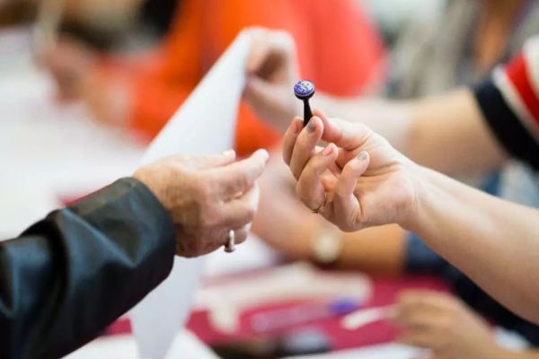 Alegeri locale 2024. PSD are 1566 de mandate de primar, PNL-1052. Cum au votat românii: Rezultate parţiale