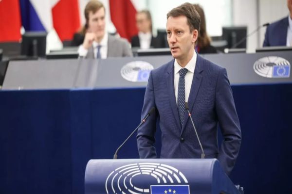 GUVERNUL BOLOJAN, HOTĂRÂT SĂ CONTINUE REFORMA PENSIILOR MAGISTRAȚILOR, ÎN CIUDA DECIZIEI CCR, ANUNȚĂ EUROPARLAMENTARUL SIEGFRIED MUREȘAN