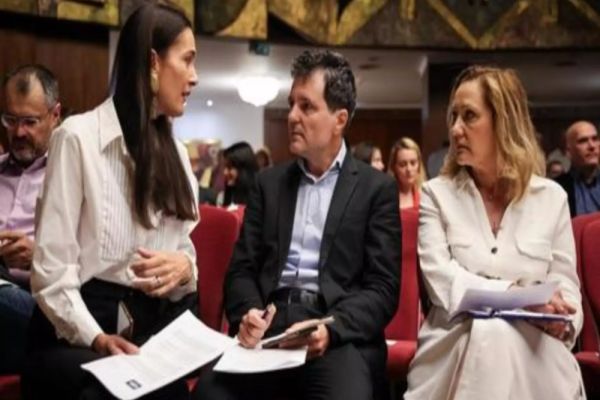 ÎN RĂZBOIUL LASCONI - ARMAND, CLOTILDE A CÂȘTIGAT PRIMA BĂTĂLIE ȘI PREGĂTEȘTE LOVITURA DECISIVĂ DE DUPĂ PREVIZIBILUL EȘEC LA PREZIDENȚIALE