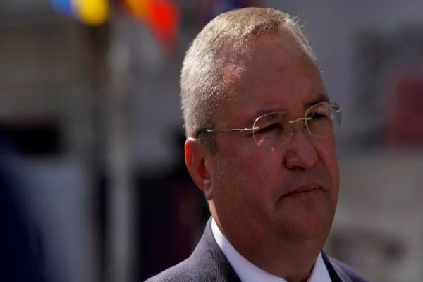 ALEGERI PREZIDENȚIALE 2024. NICOLAE CIUCĂ, PREȘEDINTELE PNL, ÎȘI DEPUNE LA BIROUL ELECTORAL CENTRAL CANDIDATURA: S-AU STRÂNS 1.500.000 DE SEMNĂTURI