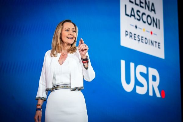 ELENA LASCONI: MĂ AŞTEPT LA ACELAŞI MAHALAGISM CU CARE SUNTEM OBIŞNUIŢI DE 35 DE ANI PENTRU CĂ EI DOAR ASTA POT, VECHEA CLASĂ POLITICĂ