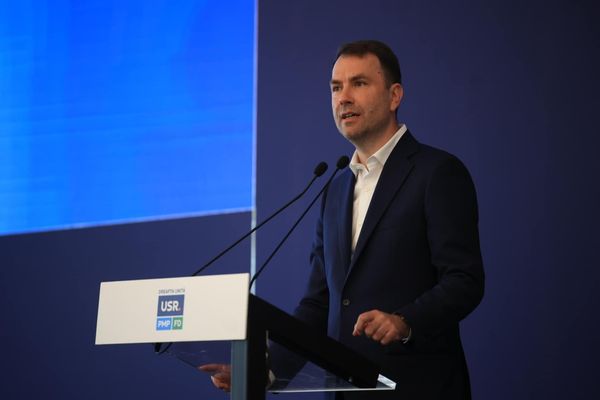 VICEPREŞEDINTELE CAMEREI DEPUTAŢILOR, CĂTĂLIN DRULĂ: CRED CĂ E NEVOIE DE O SUSŢINERE MAJORITARĂ A GUVERNULUI PENTRU CĂ SUNT NIŞTE REFORME GRELE DE FĂCUT