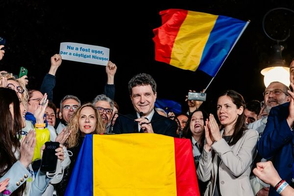 NICUȘOR DAN: MULȚUMIRI CETĂȚENILOR ROMÂNI DIN R. MOLDOVA; ÎMPREUNĂ VOM CONTINUA DRUMUL EUROPEAN