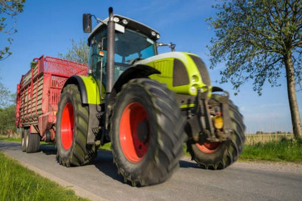 DEPUTATUL USR ADRIAN GIURGIU: ANULAREA PROGRAMULUI 'RABLA PENTRU TRACTOARE' A CREAT UN MINUS URIAȘ ÎN ECONOMIE