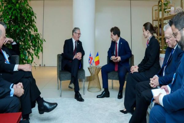 NICUȘOR DAN, ÎNTÂLNIRE BILATERALĂ CU PREMIERUL BRITANIC KEIR STARMER, LA SUMMITUL NATO DE LA HAGA