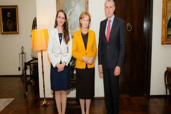 MINISTRUL OANA ȚOIU - LA PALATUL ELISABETA; S-A DISCUTAT AGENDA EXTERNĂ A FAMILIEI REGALE PENTRU 2026