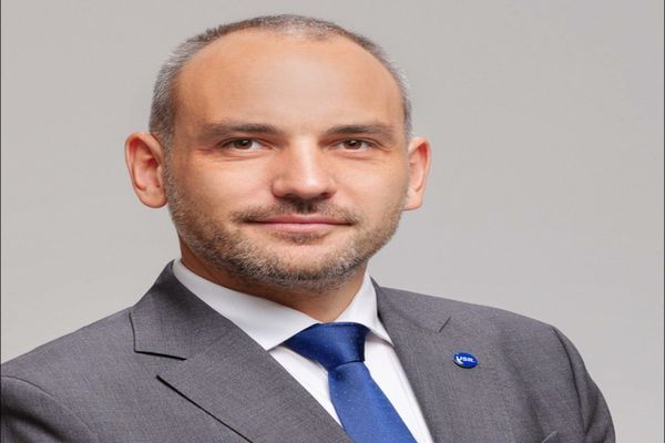 USR: ȘEFII ANRE, ASF ȘI ANCOM AU PREZENTAT PARLAMENTULUI MAI MULT INTENȚII, NU CIFRE CONCRETE ȘI FAPTE