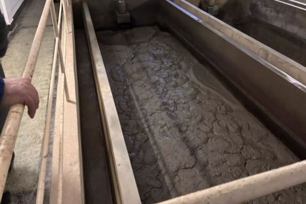 Criza apei din județul Prahova. Cum arată „apa potabilă” din orașul Câmpina FOTO