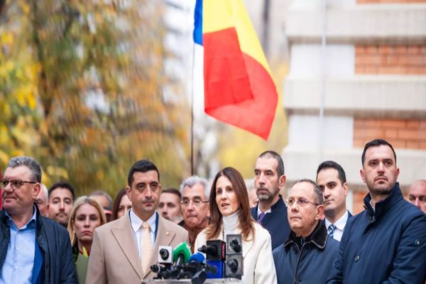 Anca Alexandrescu a făcut anunțul care detonează scena politică: De mâine seară redevin moderator la Televiziunea Poporului, la Culisele Statului Paralel