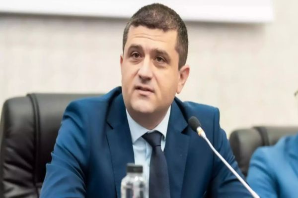 Ministrul Miruță: Eu nu semnez un document care presupune eliminarea normei de hrană pentru militari