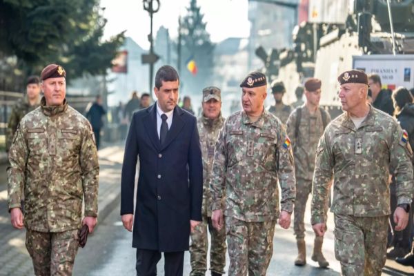 Ministrul Apărării dă asigurări că pensiile militarilor nu vor fi tăiate: ”Pensia medie în MApN e de 5.008 lei”