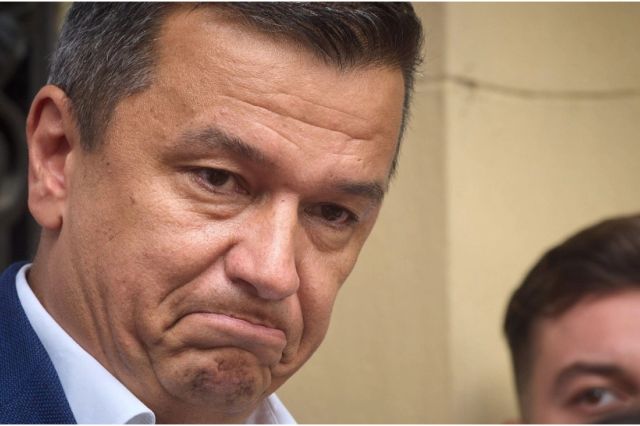 Românii critică deciziile din Coaliție: ”Lumea PSD s-a terminat astăzi. AUR ar avea șansa reală să facă singur Guvernul”