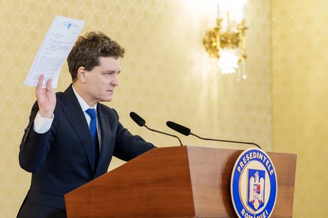 Nicușor Dan despre prețul carburanților: Nu se pune problema ca pe această componentă de taxe și accize să se intervină